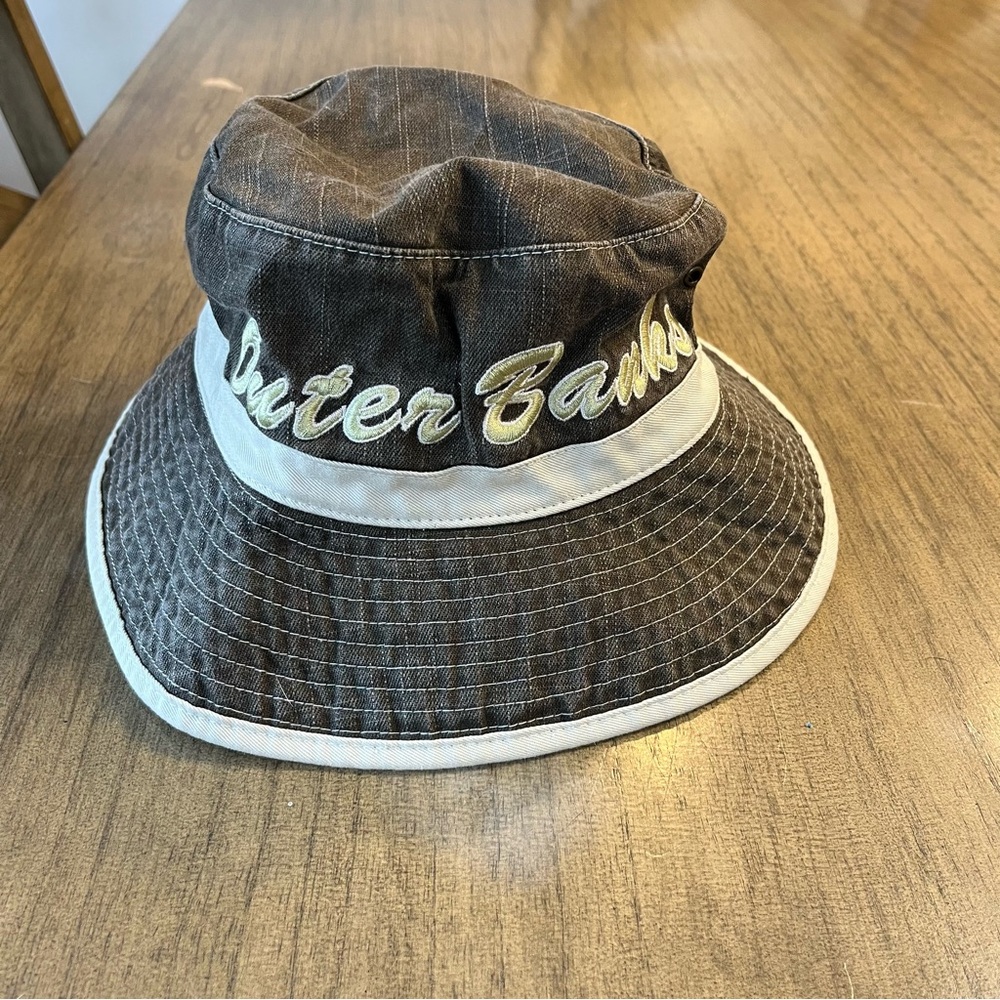 outer banks bucket hat
strand headwear
one size fits all
100% cotton